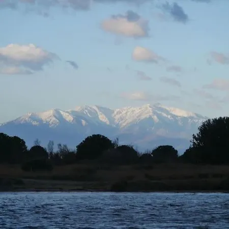 Juste Au Bout Du Chemin, L'etang Holiday home *