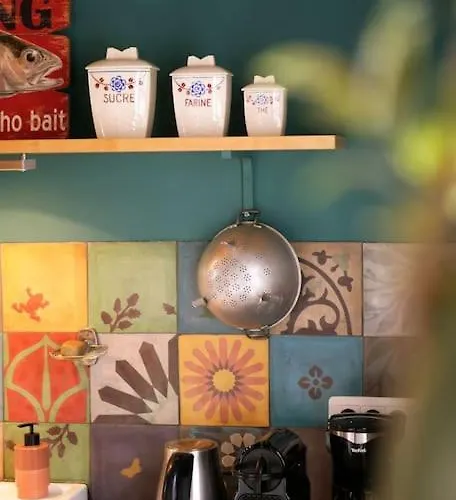 Juste Au Bout Du Chemin, L'etang *